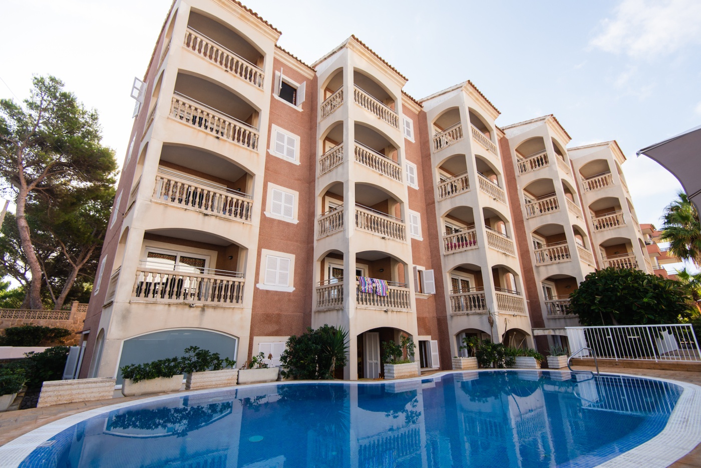 Quijote Apartments Swimming Pool